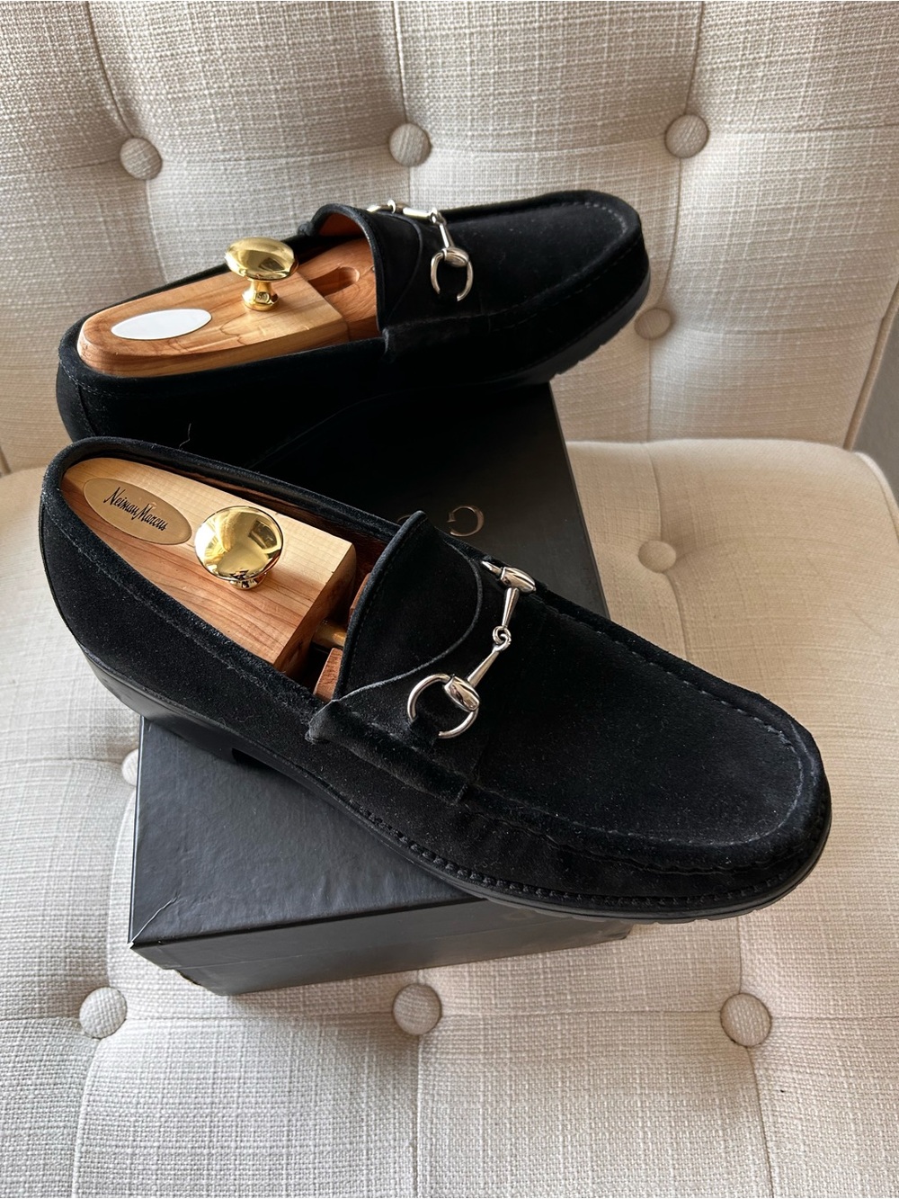Gucci Black Men's Suede Bit Loafers - size 11.5
Very good condition. Clean. - Picture 4 of 7
